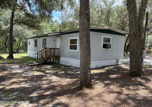 1st image of 932 S County Rd 21, Hawthorne, FL 32640 | MLS# 2160626