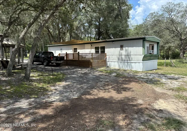 3rd image of 932 S County Rd 21, Hawthorne, FL 32640 | MLS# 2160626