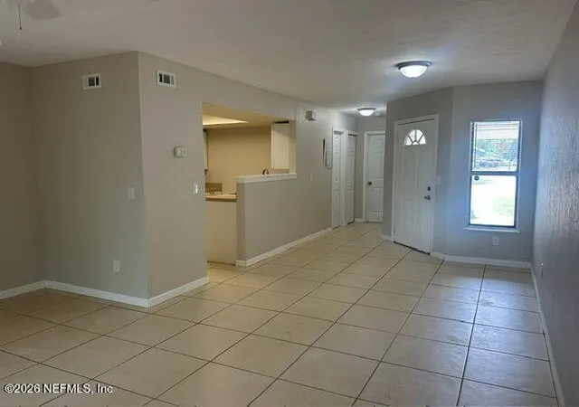 Photo 4 of Townhouse for sale at 2947 Bayshore Dr E, Jacksonville, FL 32233 | MLS# 2160656 | Listing updated on 2026-09-15