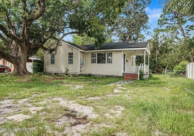 Photo 2 of Sale Pending at 328 Laurina St, Jacksonville, FL 32216 | MLS# 2160890 | Listing updated on 2026-08-31