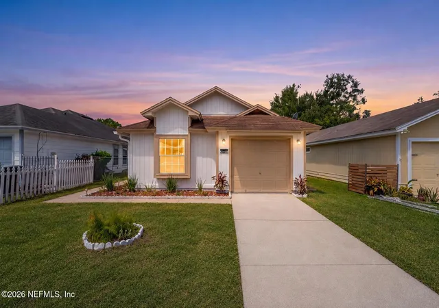 33rd image of 2400 Townsquare Dr, Jacksonville, FL 32216 | MLS# 2160880