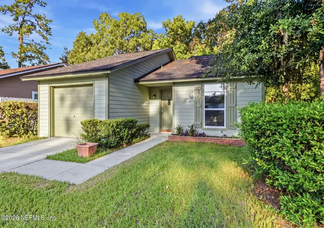 Photo 1 of Single family home for sale at 3082 Parental Home Rd, Jacksonville, FL 32216 | MLS# 2160808 | Listing updated on 2026-09-23
