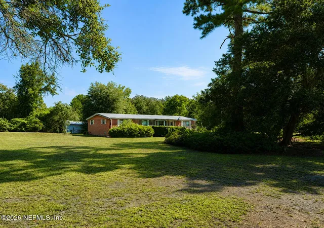 Photo 2 of Manufactured home for sale at 102 Goldenrod Ln, Palatka, FL 32177 | MLS# 2160833 | Listing updated on 2026-09-02