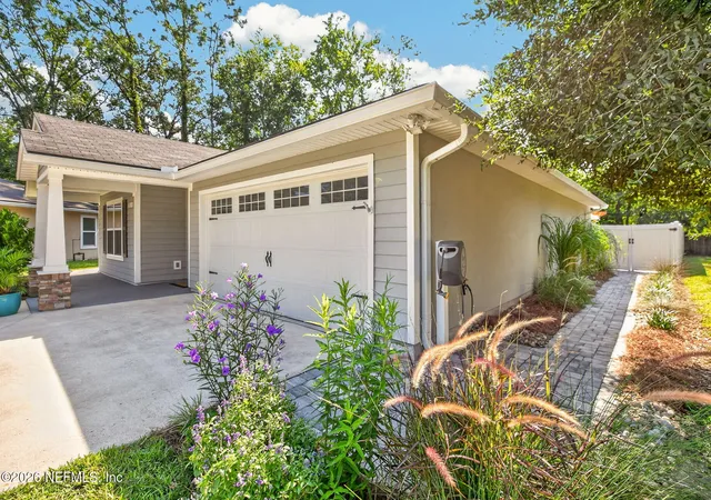 Photo 1 of Single family home for sale at 6983 Loris Ln, Jacksonville, FL 32222 | MLS# 2160902 | Listing updated on 2026-08-30