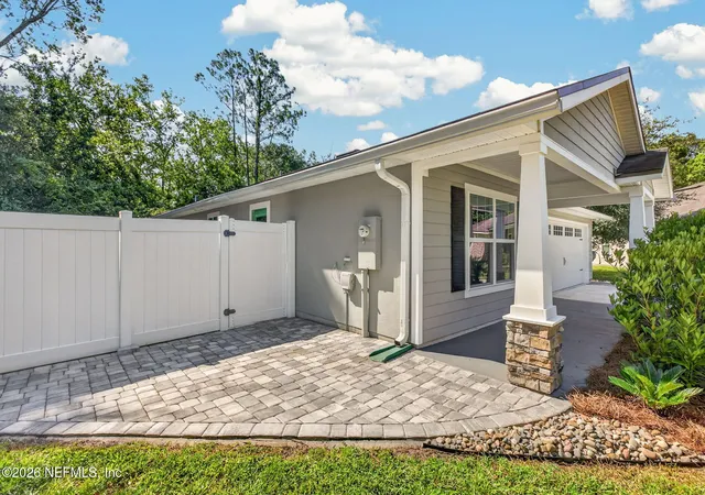 Photo 4 of Single family home for sale at 6983 Loris Ln, Jacksonville, FL 32222 | MLS# 2160902 | Listing updated on 2026-08-30
