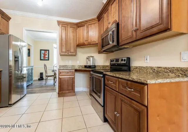 5th image of 168 Hour Glass Cir, Hawthorne, FL 32640 | MLS# 2160835