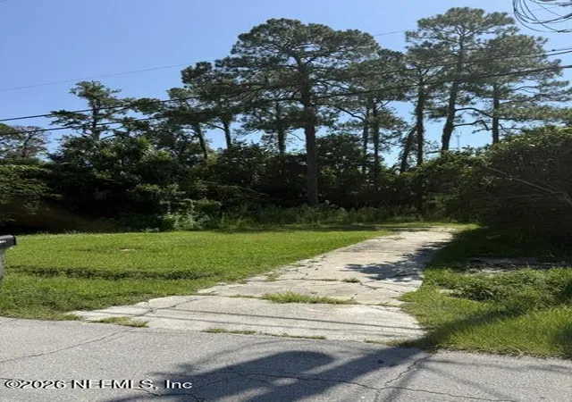 4th image of 2947 Brackridge Blvd E, Jacksonville, FL 32216 | MLS# 2160923