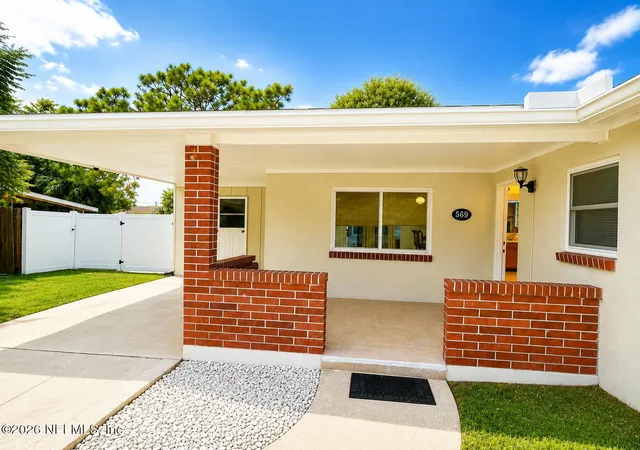 Photo 2 of Sale Pending at 569 Coppitt Dr E, Orange Park, FL 32073 | MLS# 2160904 | Listing updated on 2026-09-11