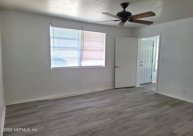 Listing Photo 4 - Condo for sale in building located at 1084 Huron St, Jacksonville, FL 32254