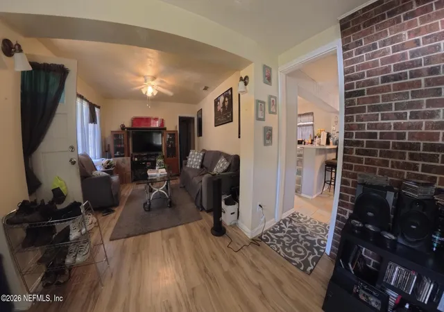 3rd image of 6230 Commodore Dr, Jacksonville, FL 32244 | MLS# 2161078