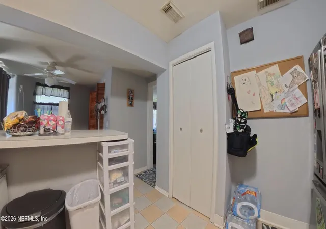 4th image of 6230 Commodore Dr, Jacksonville, FL 32244 | MLS# 2161078