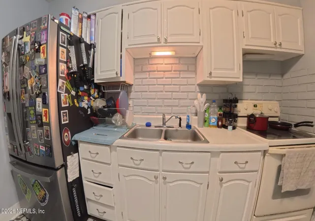 5th image of 6230 Commodore Dr, Jacksonville, FL 32244 | MLS# 2161078