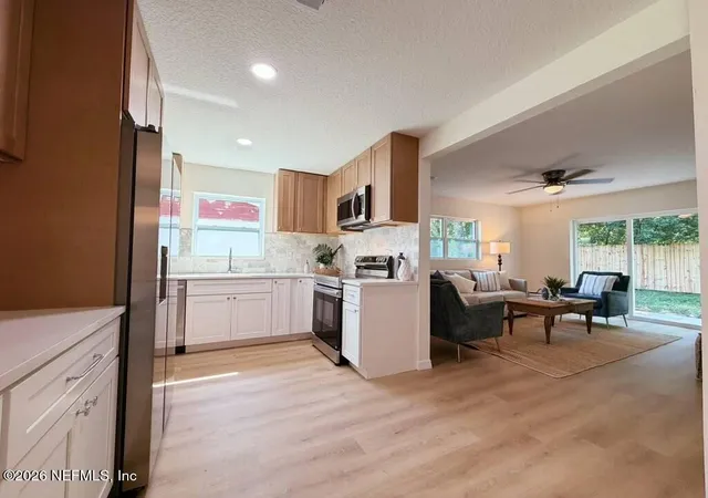 4th image of 5316 Robert Scott Dr S Dr S, Jacksonville, FL 32207 | MLS# 2161096