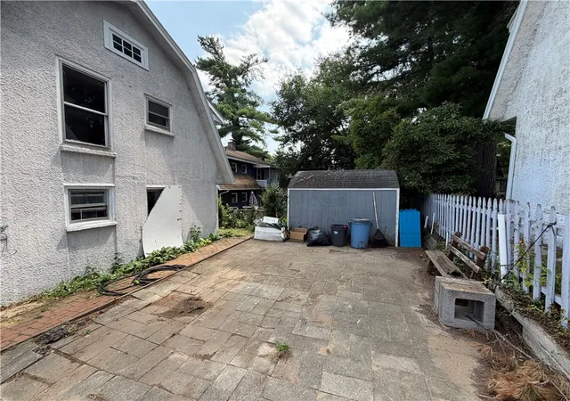 Photo 4 of Sale Pending at 6 Pomander, East Rochester, NY 14445 | MLS# R1699880 | Listing updated on 2026-08-19