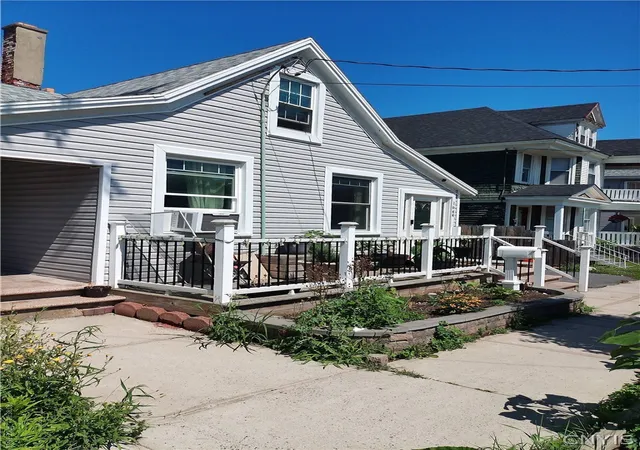 4th image of 1644 Miller St, Utica, NY 13501 | MLS# S1703437