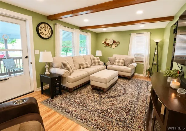 5th image of 243 Chamberlin Dr, Buffalo, NY 14210 | MLS# B1705846