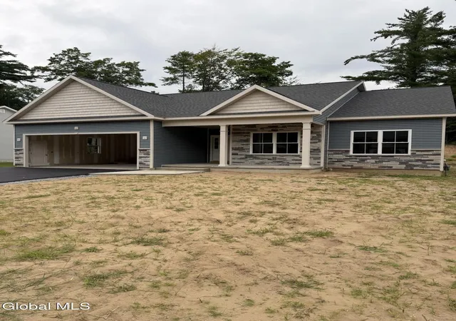 Photo 3 of Single family home for sale at 2023 Philomena Dr, Schenectady, NY 12303 | MLS# 202611772 | Listing updated on 2026-09-18