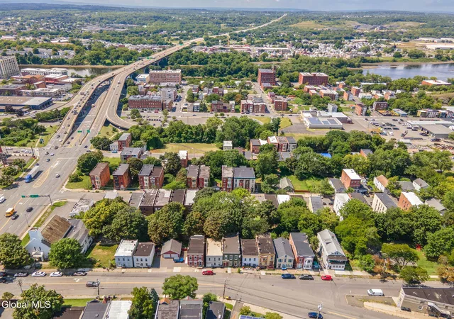 31st image of 327 10th St, Troy, NY 12180 | MLS# 202624442