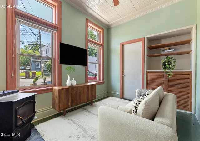 3rd image of 327 10Th St, Troy, NY 12180 | MLS# 202624442