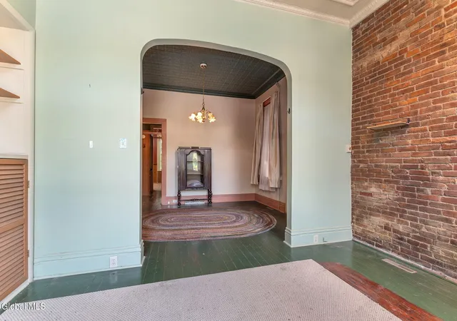 5th image of 327 10Th St, Troy, NY 12180 | MLS# 202624442