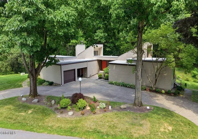 1st image of 5 Newell Ct, Albany, NY 12204 | MLS# 202622782
