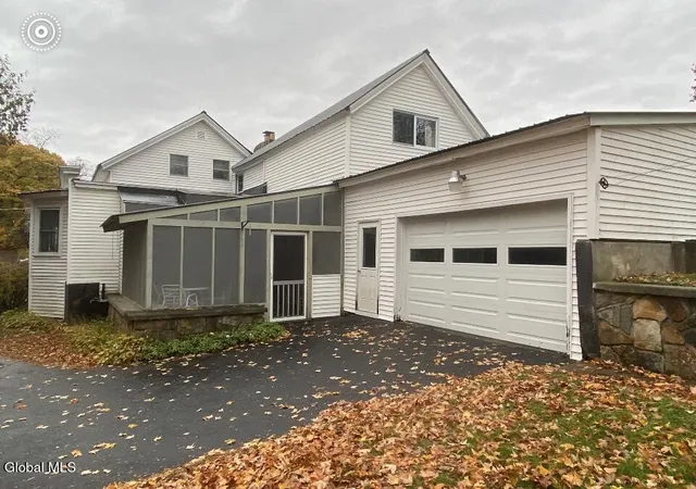 Photo 4 of Single family home for sale at 7 Prospect Ave, Port Henry, NY 12974 | MLS# 202613329 | Listing updated on 2026-08-30