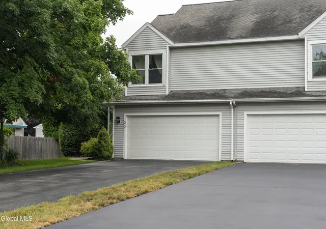 35th image of 23 Tompion Ln, Saratoga Springs, NY 12866 | MLS# 202622071