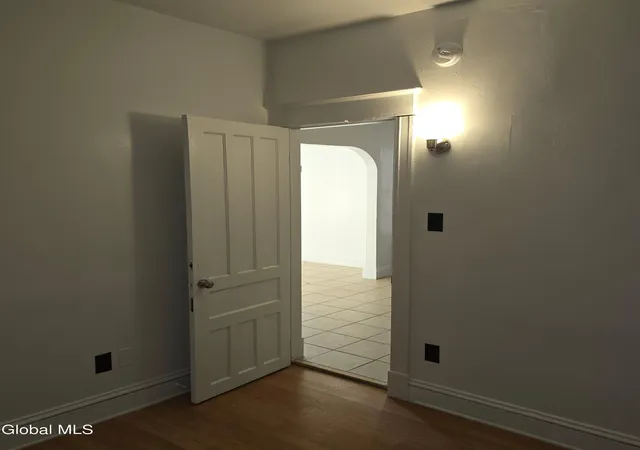 Listing Photo 4 - Condo for sale in building located at 507 Nott St, Schenectady, NY 12308