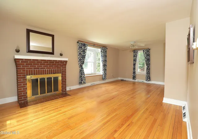 Photo 4 of Sale Pending at 26 Gleason Rd, Schenectady, NY 12302 | MLS# 202622158 | Listing updated on 2026-08-10