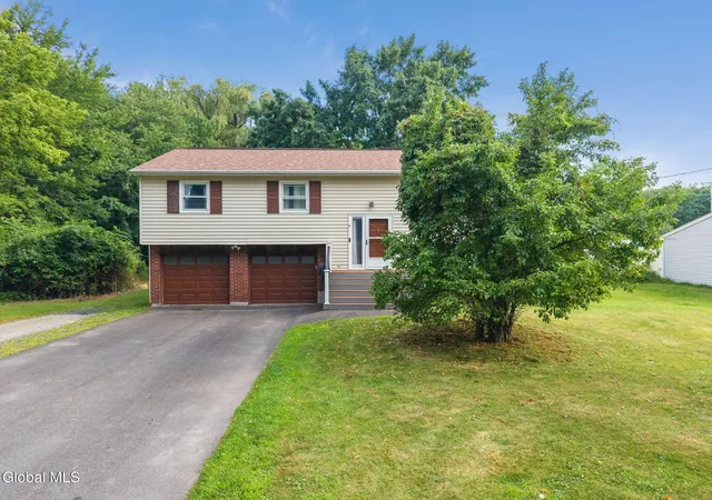 2nd image of 1358 Maple Hill Rd, Castleton On Hudson, NY 12033 | MLS# 202622236
