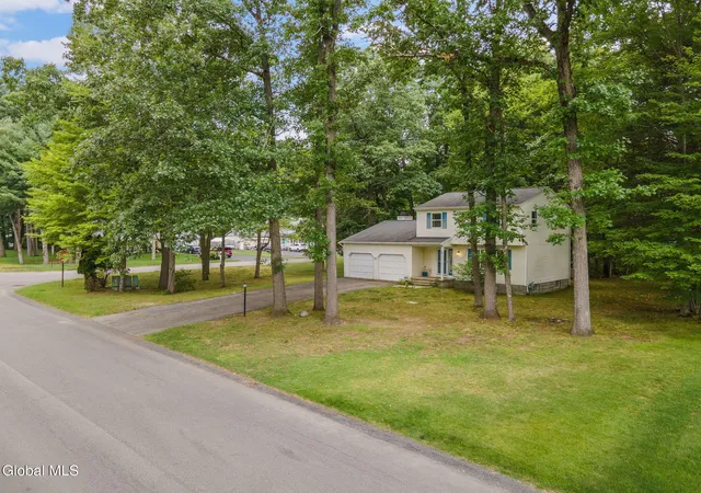 1st image of 18 Pinehollow Dr, Ballston Spa, NY 12020 | MLS# 202624506