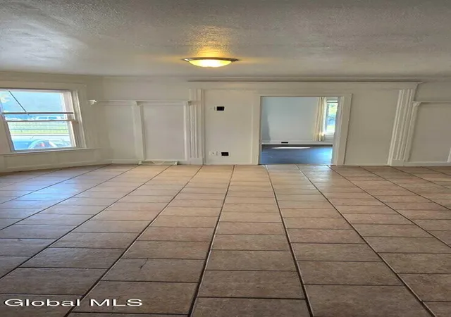 5th image of 623 Nott St, Schenectady, NY 12308 | MLS# 202622290