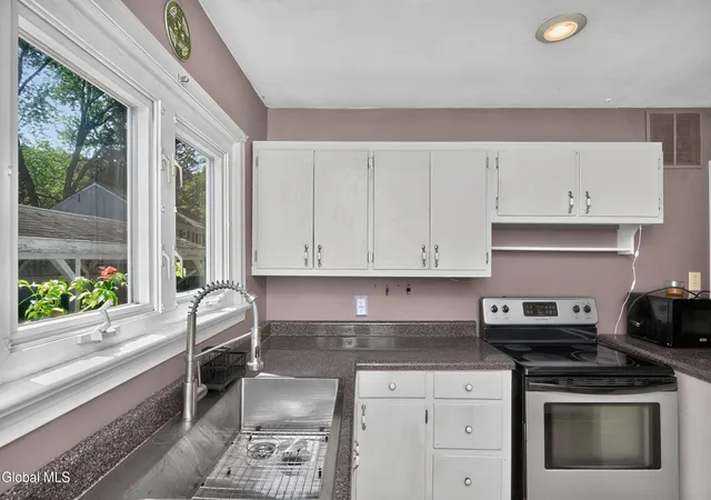 Photo 3 of Sale Pending at 5 Curtis Rd, Wynantskill, NY 12198 | MLS# 202622479 | Listing updated on 2026-09-10