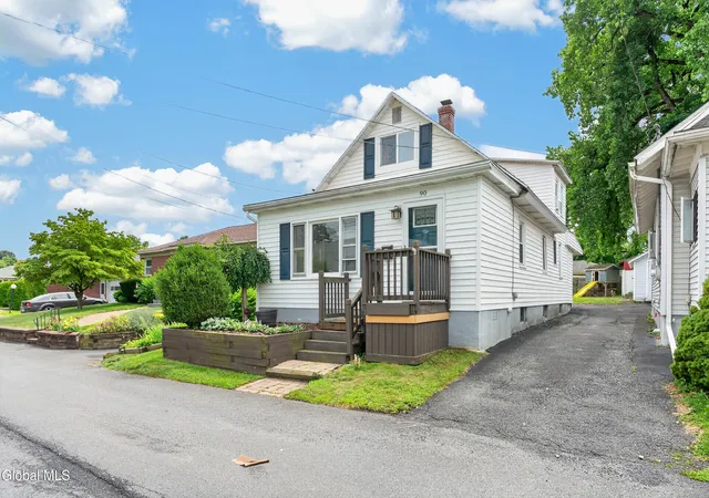 2nd image of 90 Hazelhurst Ave, Albany, NY 12203 | MLS# 202623703