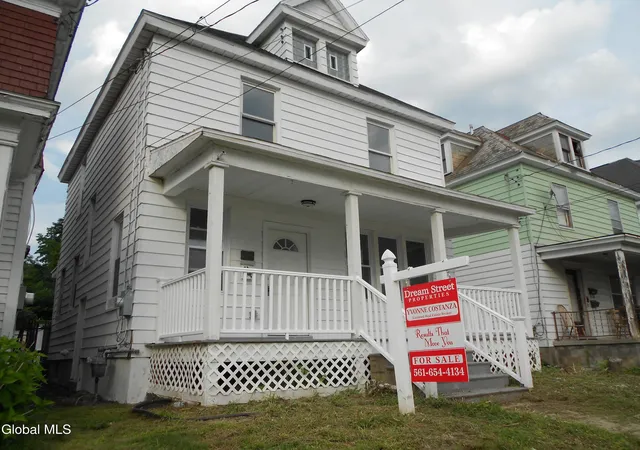 2nd image of 1745 Becker St, Schenectady, NY 12304 | MLS# 202622865