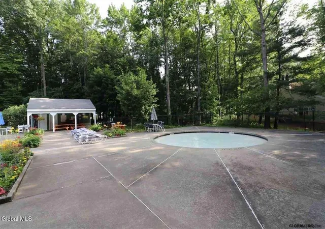 36th image of 17 Spruce Ct, Delmar, NY 12054 | MLS# 202621957