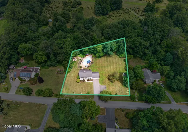 46th image of 1631 Midstate Ln, Castleton On Hudson, NY 12033 | MLS# 202621873