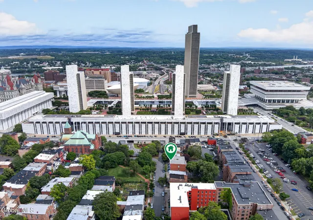 32nd image of 252 Hudson Ave # B, Albany, NY 12210 | MLS# 202623259