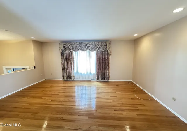 Photo 4 of Sale Pending at 4 Nicholas Dr, Albany, NY 12205 | MLS# 202622077 | Listing updated on 2026-07-30