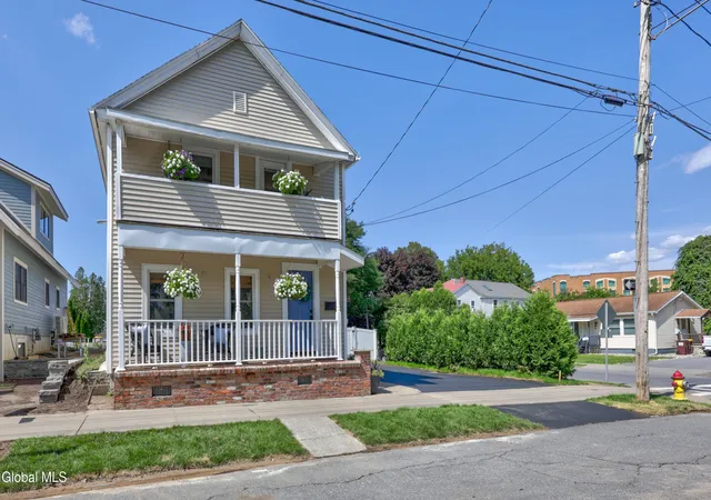 2nd image of 31 Ash St, Saratoga Springs, NY 12866 | MLS# 202622355