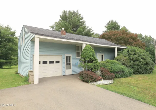 Photo 2 of Single family home for sale at 314 Jeanette Dr, Schenectady, NY 12306 | MLS# 202622191 | Listing updated on 2026-08-03