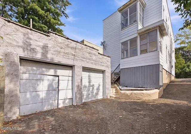 Photo 20 of Sale Pending at 325 Manning Blvd, Albany, NY 12206 | MLS# 202622734 | Listing updated on 2026-09-22