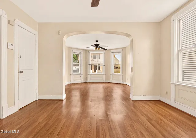 Listing Photo 5 - Condo for sale in building located at 928 Delamont Ave, Schenectady, NY 12307
