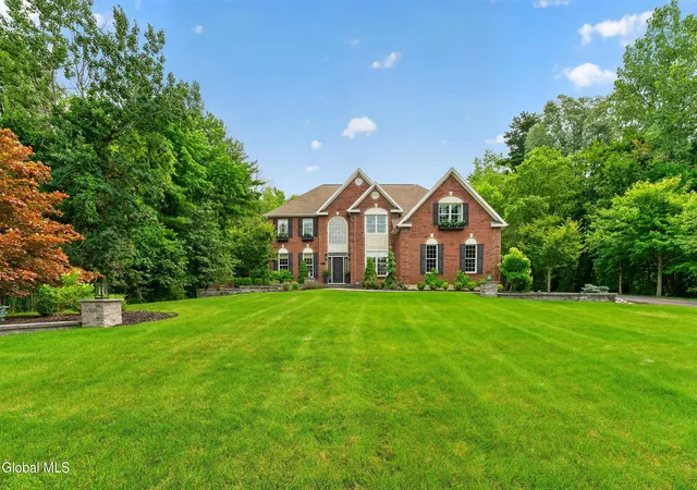 Photo 2 of Sale Pending at 5 Caraway Ct, Halfmoon, NY 12065 | MLS# 202621891 | Listing updated on 2026-07-19