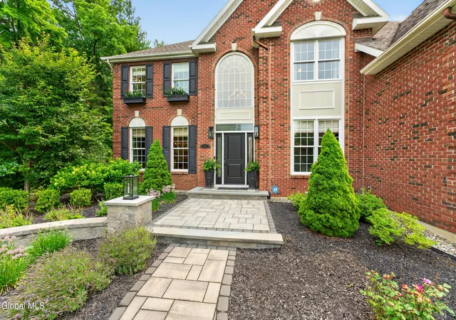 Photo 3 of Sale Pending at 5 Caraway Ct, Halfmoon, NY 12065 | MLS# 202621891 | Listing updated on 2026-07-19