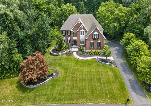 Photo 3 of Sale Pending at 5 Caraway Ct, Halfmoon, NY 12065 | MLS# 202621891 | Listing updated on 2026-07-19
