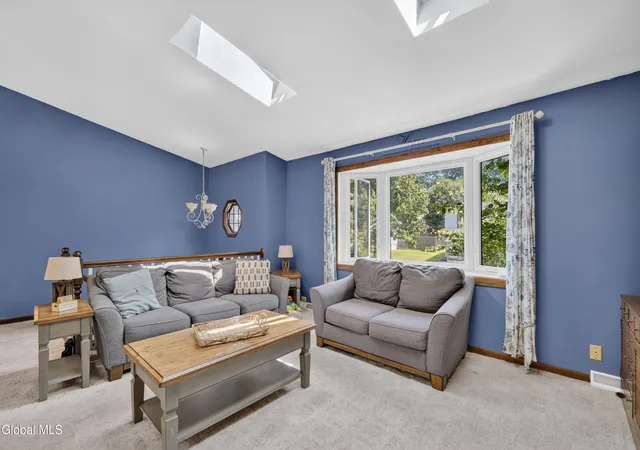 5th image of 35 Hillcrest Ave, Schenectady, NY 12304 | MLS# 202622911