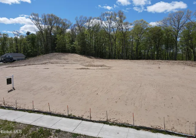 31st image of 36 Jenna Jo Ave, Saratoga Springs, NY 12866 | MLS# 202623426