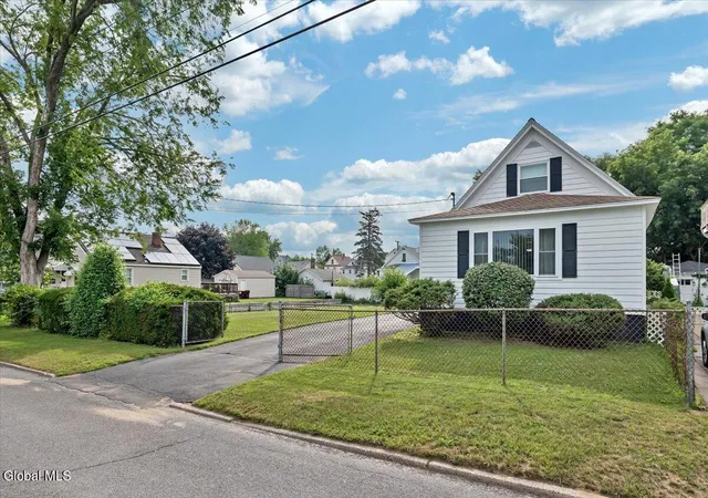 Photo 1 of Sale Pending at 2540 Pauline Ave, Schenectady, NY 12306 | MLS# 202622141 | Listing updated on 2026-07-22