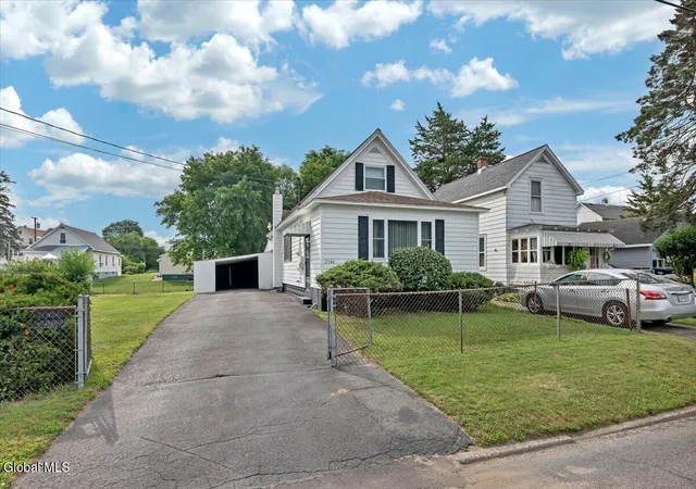 Photo 3 of Sale Pending at 2540 Pauline Ave, Schenectady, NY 12306 | MLS# 202622141 | Listing updated on 2026-07-22